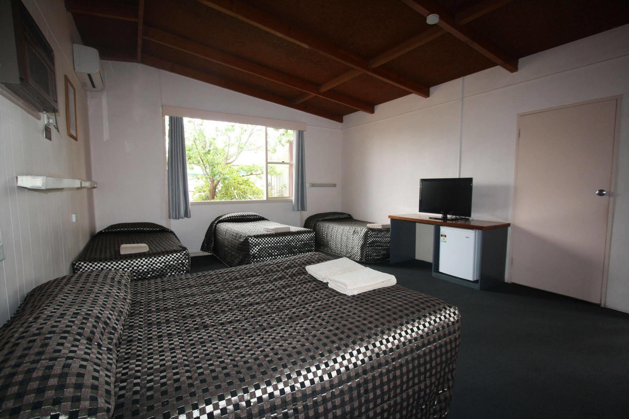 Copper City Motel Кобар Екстер'єр фото