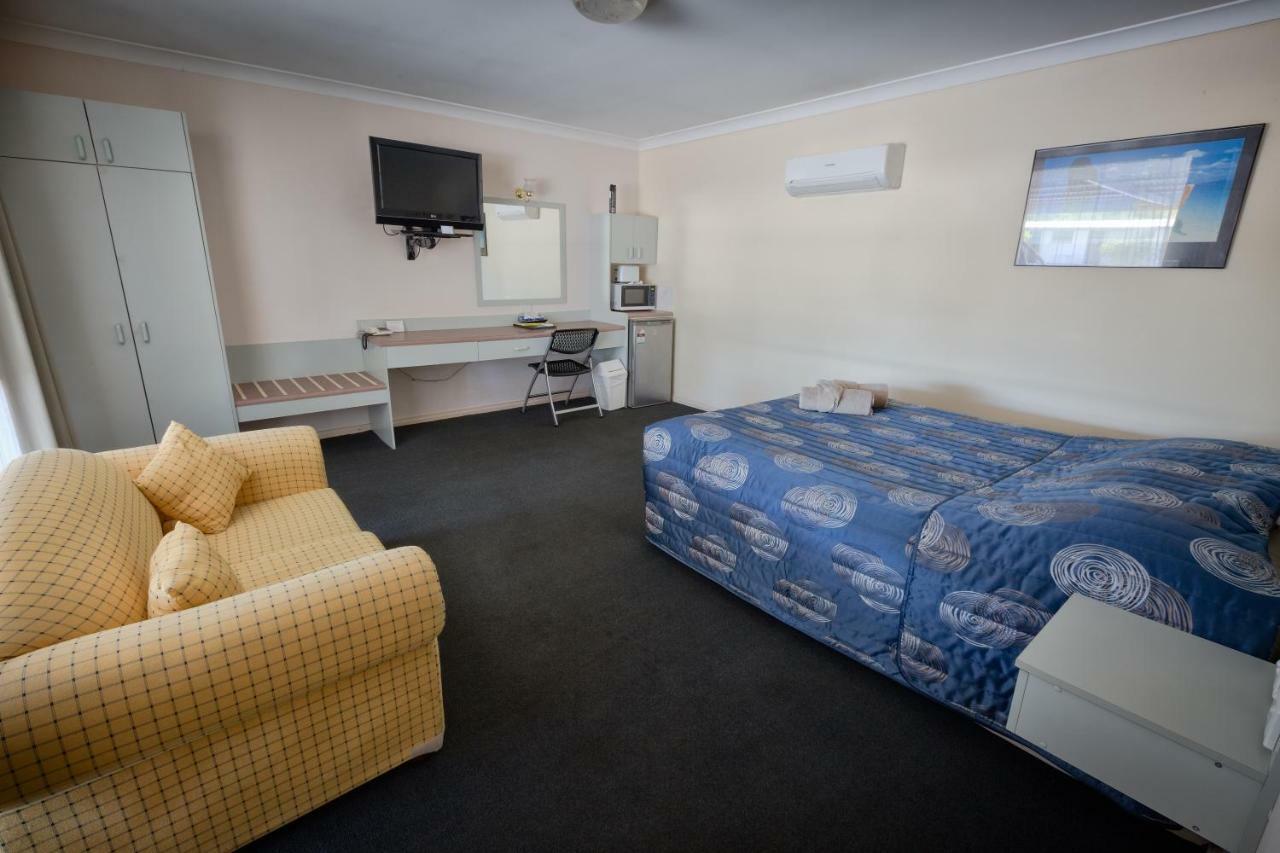 Copper City Motel Кобар Екстер'єр фото
