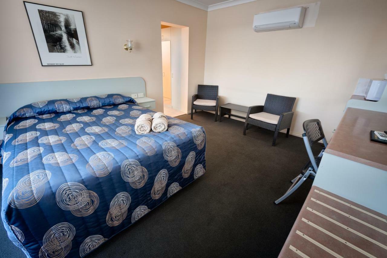 Copper City Motel Кобар Екстер'єр фото