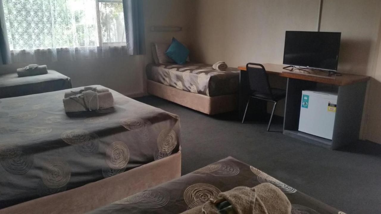 Copper City Motel Кобар Екстер'єр фото