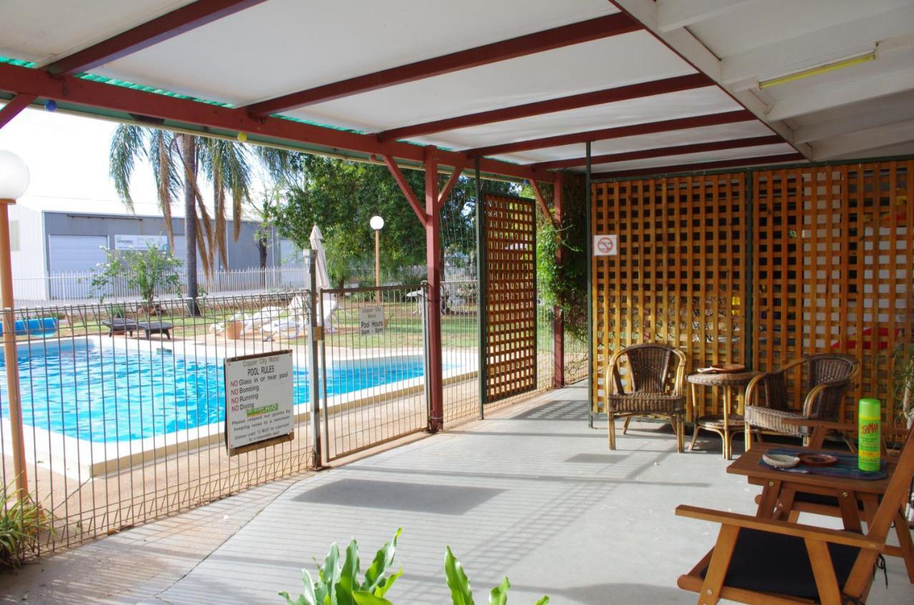 Copper City Motel Кобар Екстер'єр фото